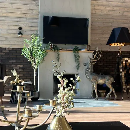 One & Only - Peace For You, 別荘