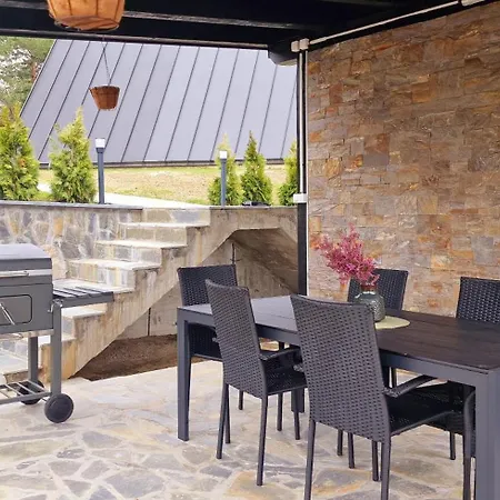 One & Only - Peace For You, 別荘